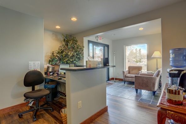 735 SW 9th St, Redmond, OR 97756